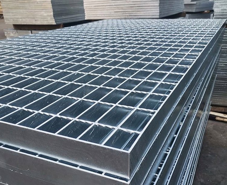 不銹鋼鋼格柵G504/40/100W，表面拋光處理，1.2米寬